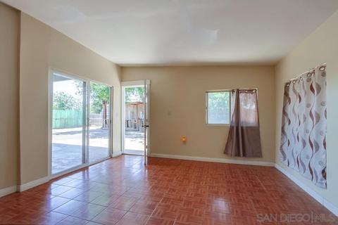 719 N Midway Dr, Escondido, CA 92027 photo 9