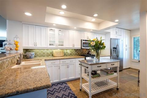 964 Intrepid Ct, Del Mar, CA 92014 photo 2