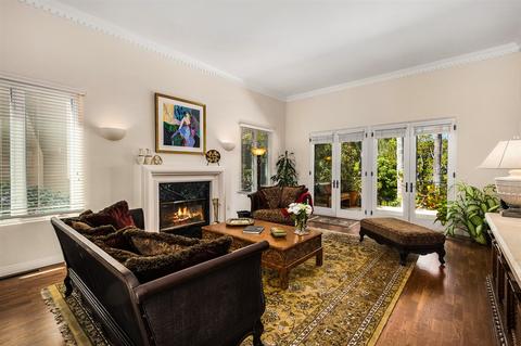 7740 Whitefield Pl, La Jolla, CA 92037 photo 4