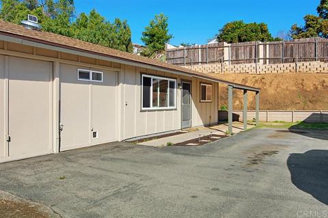 8233-35 Jema Way, Lakeside, CA 92040 photo 3