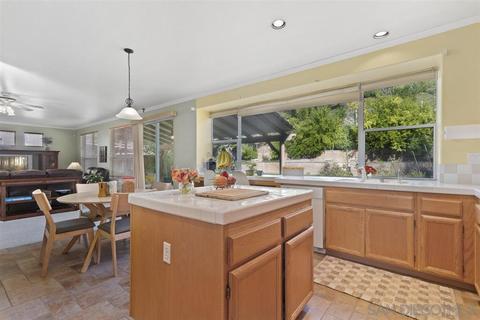 5087 Palmera, Oceanside, CA 92056 photo 7
