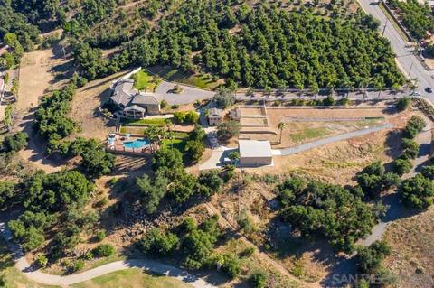 1510 Cloverdale Rd, Escondido, CA 92027 photo 1