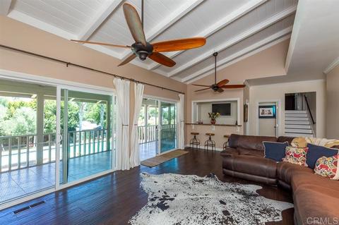 315 W Kalmia St, Fallbrook, CA 92028 photo 5