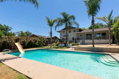 315 W Kalmia St, Fallbrook, CA 92028 photo 1