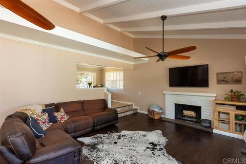 315 W Kalmia St, Fallbrook, CA 92028 photo 4
