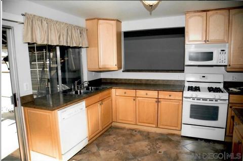 9554 Frank Way, Santee, CA 92071 photo 2
