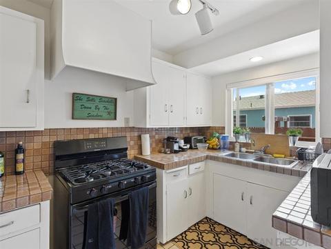 447 Westbourne St, La Jolla, CA 92037 photo 13