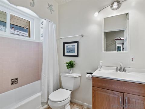 447 Westbourne St, La Jolla, CA 92037 photo 12