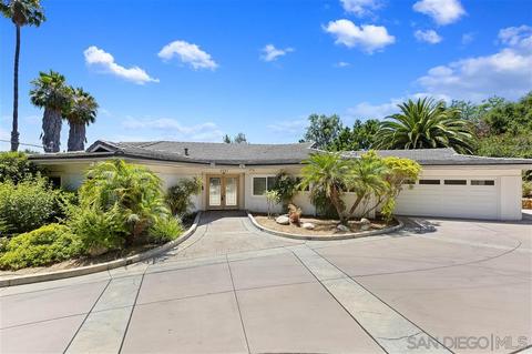 2721 Royal Crest Dr, Escondido, CA 92025 photo 1