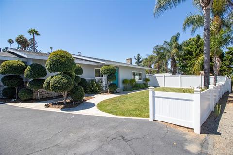 1428 Phillips St #B, Vista, CA 92083 photo 2