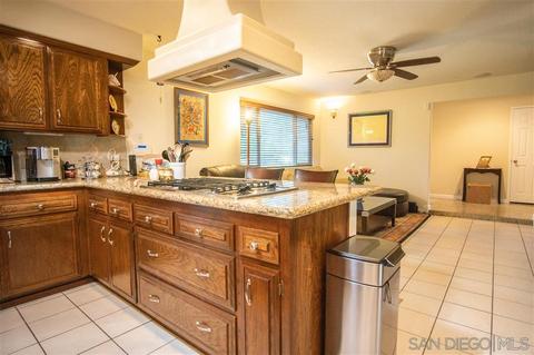 1323 Via Del Oro, Fallbrook, CA 92028 photo 3