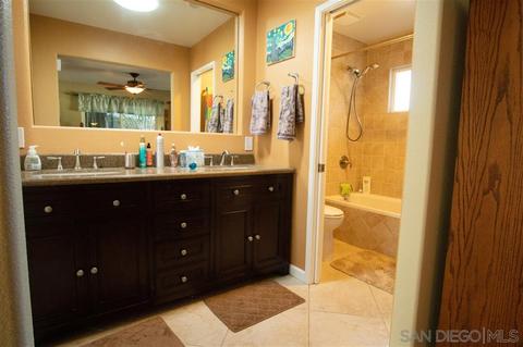 1323 Via Del Oro, Fallbrook, CA 92028 photo 9