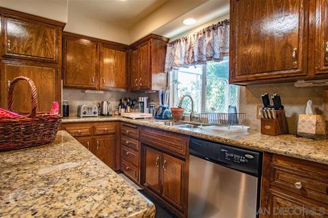 1323 Via Del Oro, Fallbrook, CA 92028 photo 15