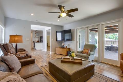 338 E J St, Chula Vista, CA 91910 photo 3