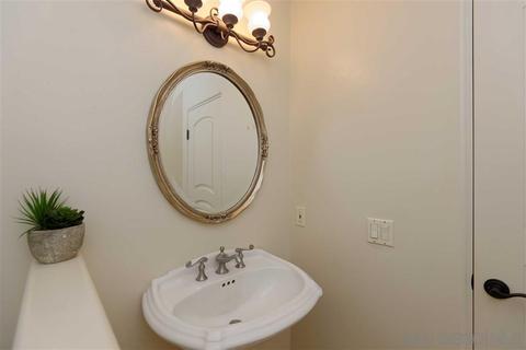 522 Sea Ln, La Jolla, CA 92037 photo 14