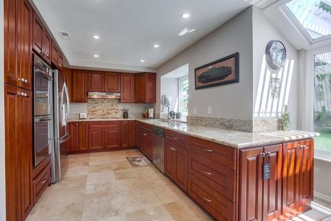 883 Oro Grande St, Oceanside, CA 92057 photo 3