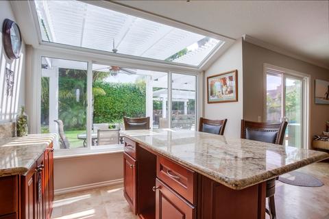 883 Oro Grande St, Oceanside, CA 92057 photo 2