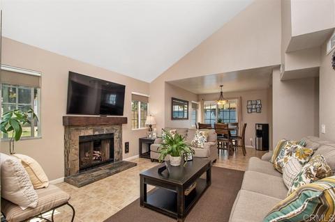 261 Lark Way, Oceanside, CA 92057 photo 4