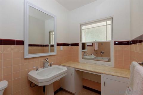 5931 Bellevue, La Jolla, CA 92037 photo 12