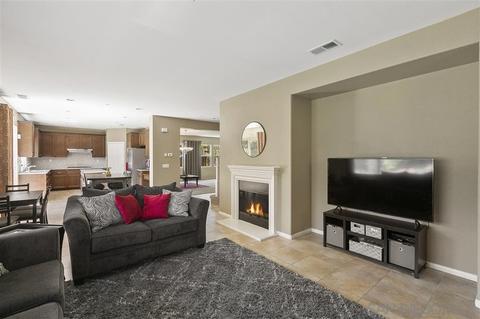 2853 Oro Blanco Cir, Escondido, CA 92027 photo 4