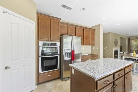2853 Oro Blanco Cir, Escondido, CA 92027 photo 6