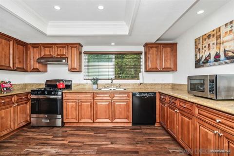 575 Vale View Dr, Vista, CA 92081 photo 13