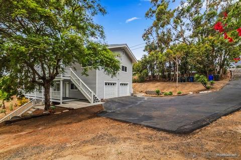 575 Vale View Dr, Vista, CA 92081 photo 3