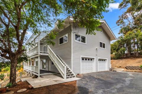 575 Vale View Dr, Vista, CA 92081 photo 2