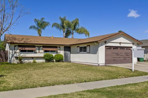 631 Charles Dr, Oceanside, CA 92057 photo 2