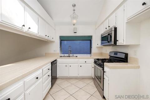 4 Silver Run, Irvine, CA 92620 photo 12