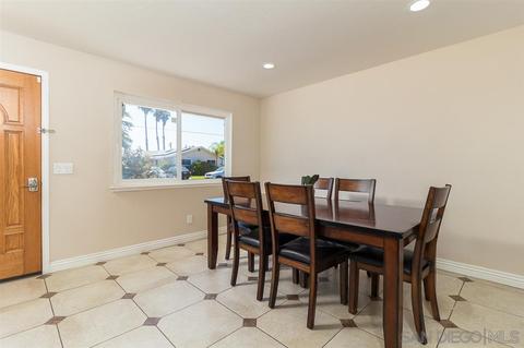 4942 Siesta Dr, Oceanside, CA 92057 photo 2