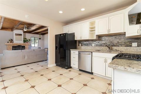 4942 Siesta Dr, Oceanside, CA 92057 photo 7