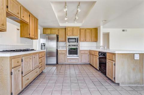 2344 Kimberly Ct, Carlsbad, CA 92008 photo 7