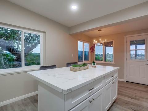 909 Capistrano Dr, Oceanside, CA 92058 photo 9