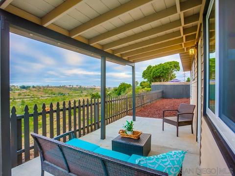 909 Capistrano Dr, Oceanside, CA 92058 photo 1