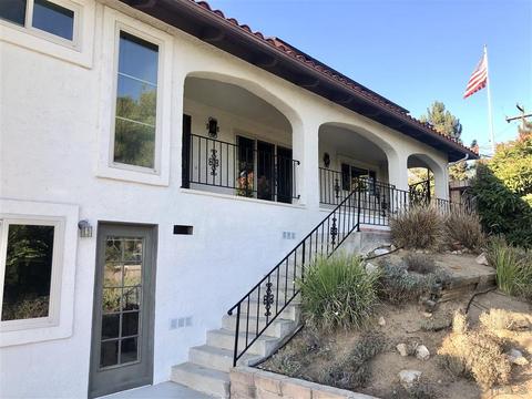 705 Berkeley Way, Vista, CA 92084 photo 2