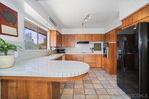 6355 Kimi Ln, La Mesa, CA 91942 photo 8