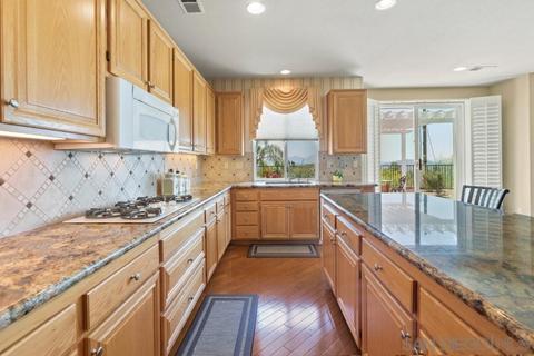 1563 Fairmount Pl, Escondido, CA 92027 photo 5