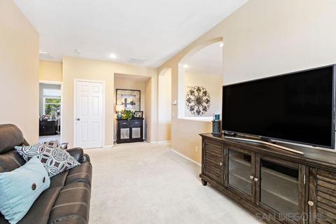 2438 Pine Valley Gln, Escondido, CA 92026 photo 13