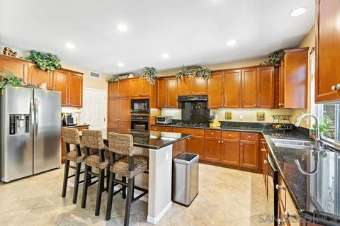2438 Pine Valley Gln, Escondido, CA 92026 photo 9