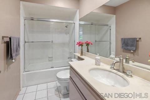 2390 Botella Pl, Carlsbad, CA 92009 photo 14