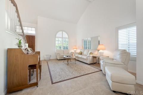 1098 E J St, Chula Vista, CA 91910 photo 4