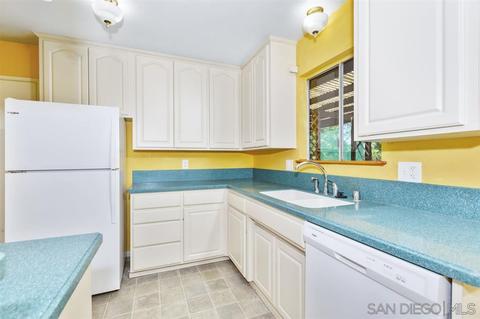 229 Shetland Way, Fallbrook, CA 92028 photo 6