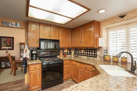 852 Glenwood Dr, Oceanside, CA 92057 photo 9