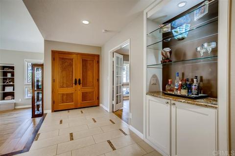 111 Parnassus Cir, Oceanside, CA 92054 photo 3