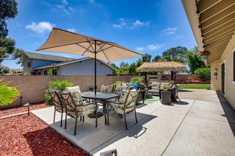 111 Parnassus Cir, Oceanside, CA 92054 photo 21