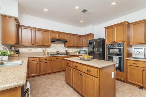 1022 Greenway Rd, Oceanside, CA 92057 photo 10