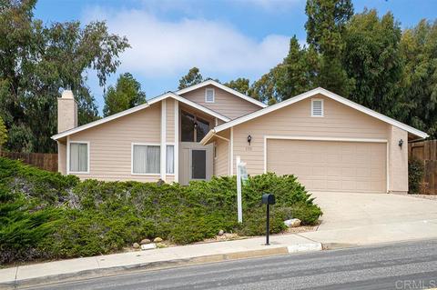 2732 Chestnut Ave, Carlsbad, CA 92010 photo 1