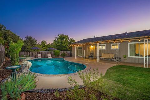 9308 Carmichael Dr, La Mesa, CA 91941 photo 1