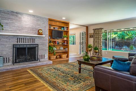 9308 Carmichael Dr, La Mesa, CA 91941 photo 2